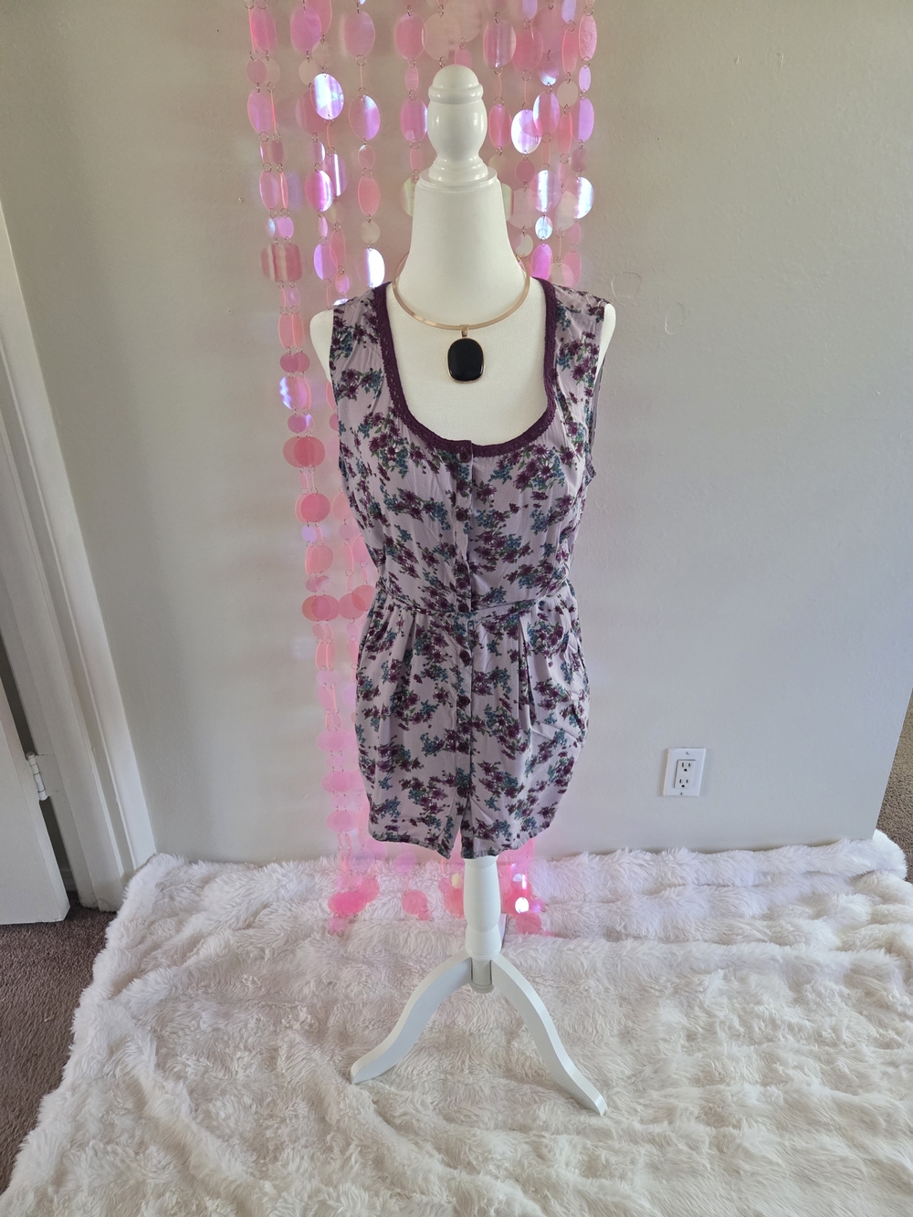 Coquette Floral Lace Trim Sleeveless Blouse